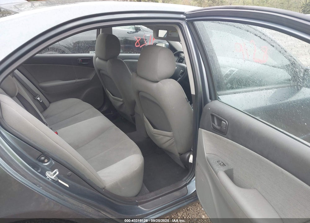 2010 HYUNDAI SONATA VIN: 5NPET4AC3AH647073