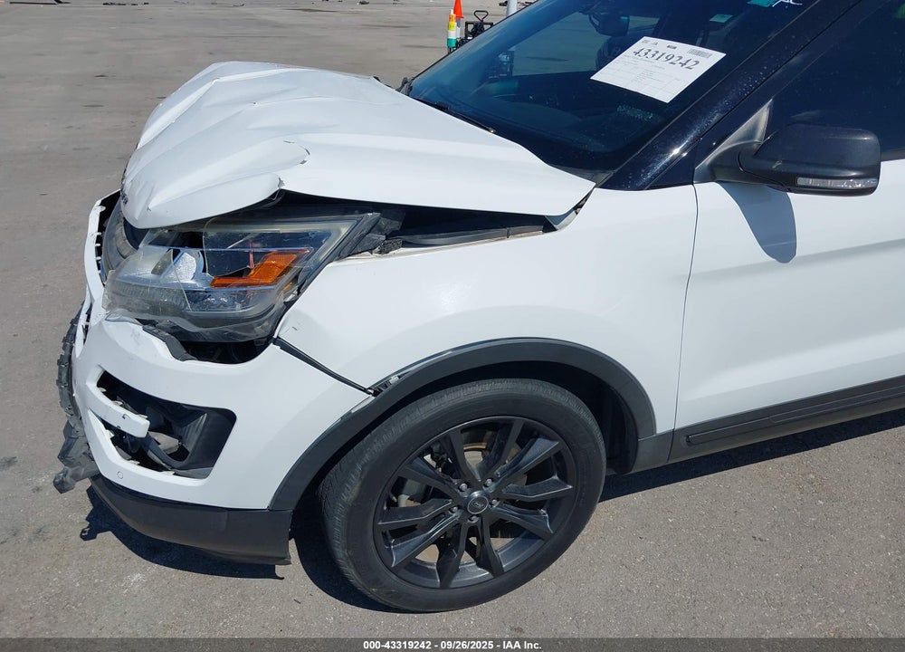 2017 FORD EXPLORER VIN: 1FM5K7D8XHGC89492