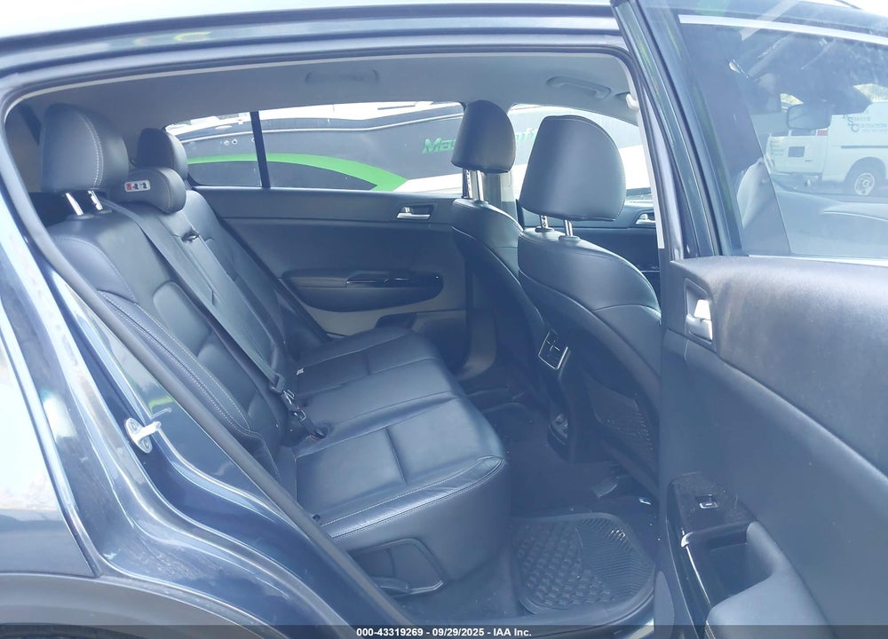 2018 KIA SPORTAGE EX VIN: KNDPNCAC0J7385515