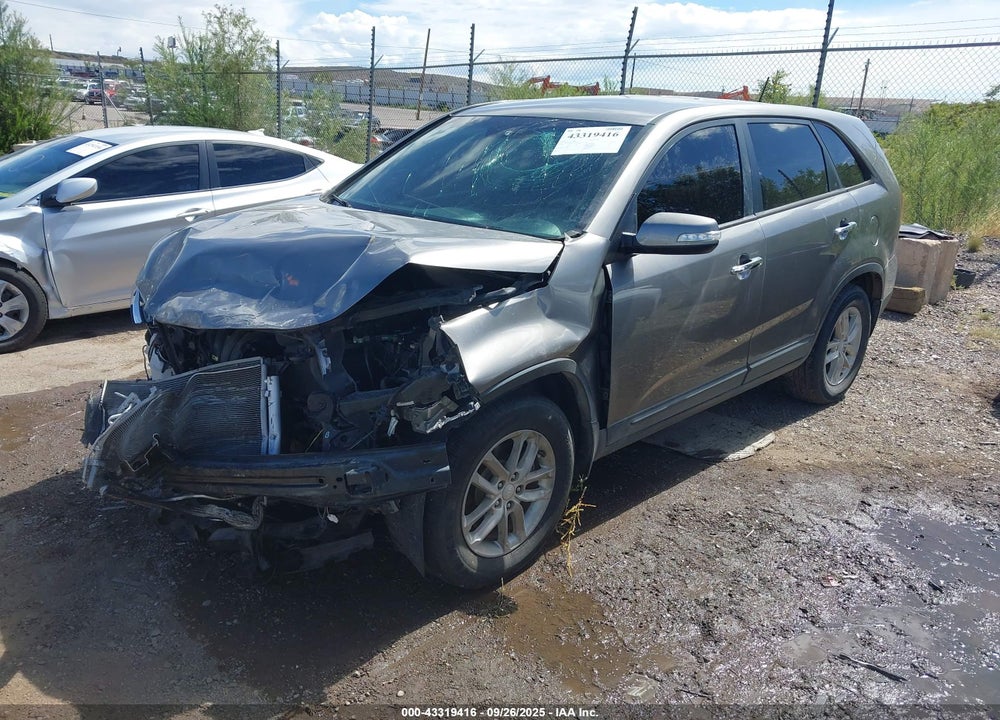 2014 KIA SORENTO LX VIN: 5XYKT3A64EG486124