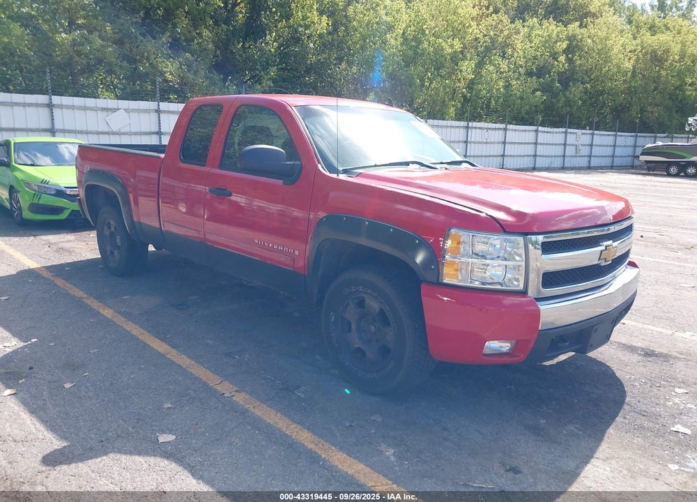 2007 CHEVROLET SILVERADO 1500 LT1/LT2/LTZ/WORK TRUCK VIN: 1GCEK19J17Z581192