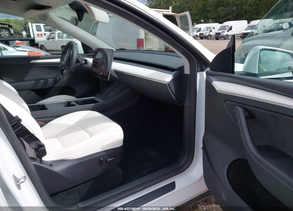 2023 TESLA MODEL Y VIN: 7SAYGAEE8PF755436