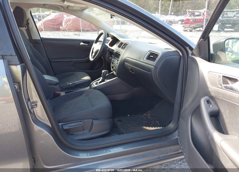 2013 VOLKSWAGEN JETTA VIN: 3VW2K7AJ9DM317830
