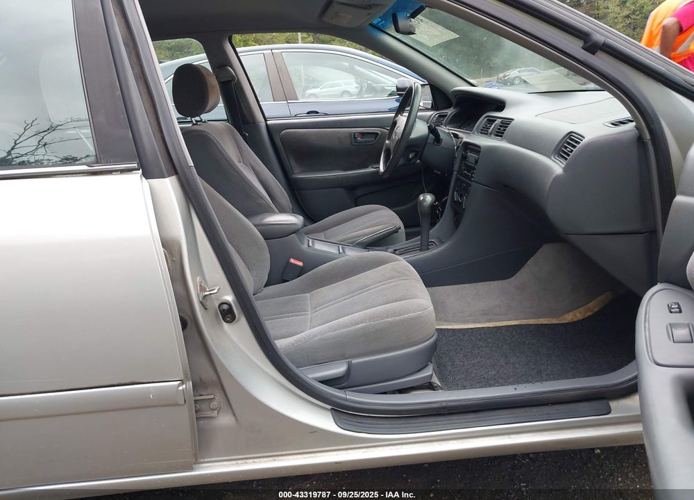 2001 TOYOTA CAMRY CE VIN: 4T1BG22K71U779806