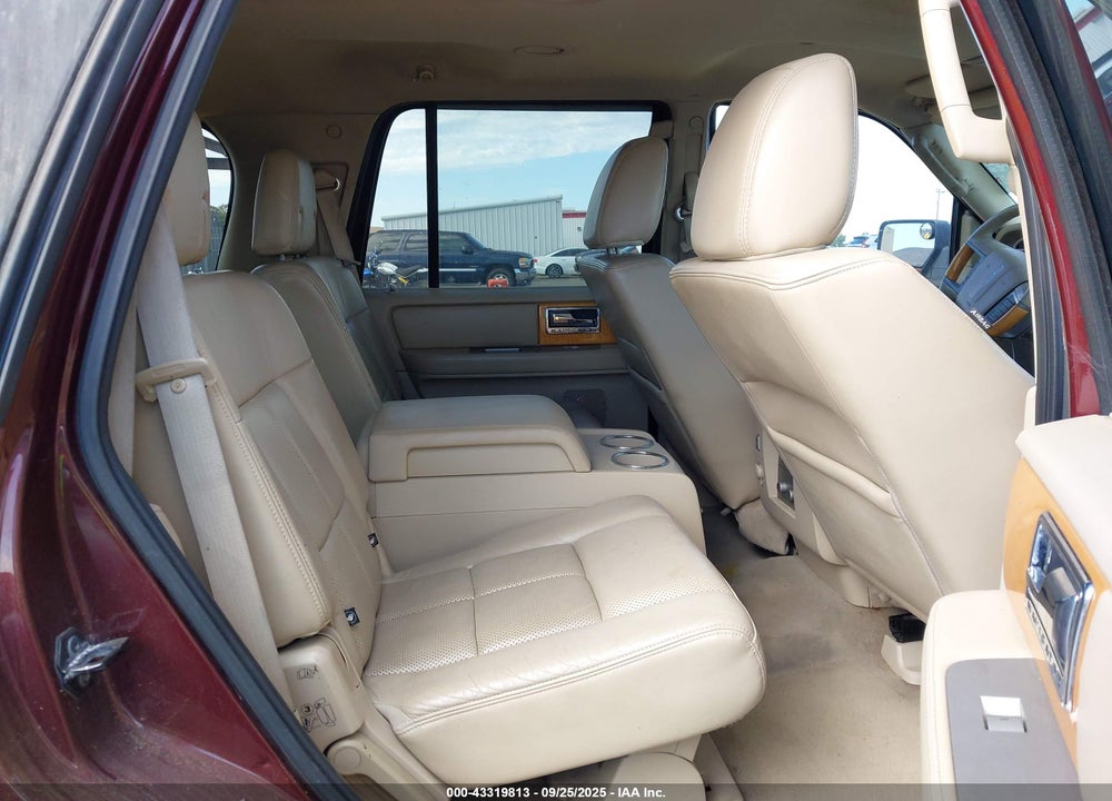 2010 LINCOLN NAVIGATOR VIN: 5LMJJ2J51AEJ05392