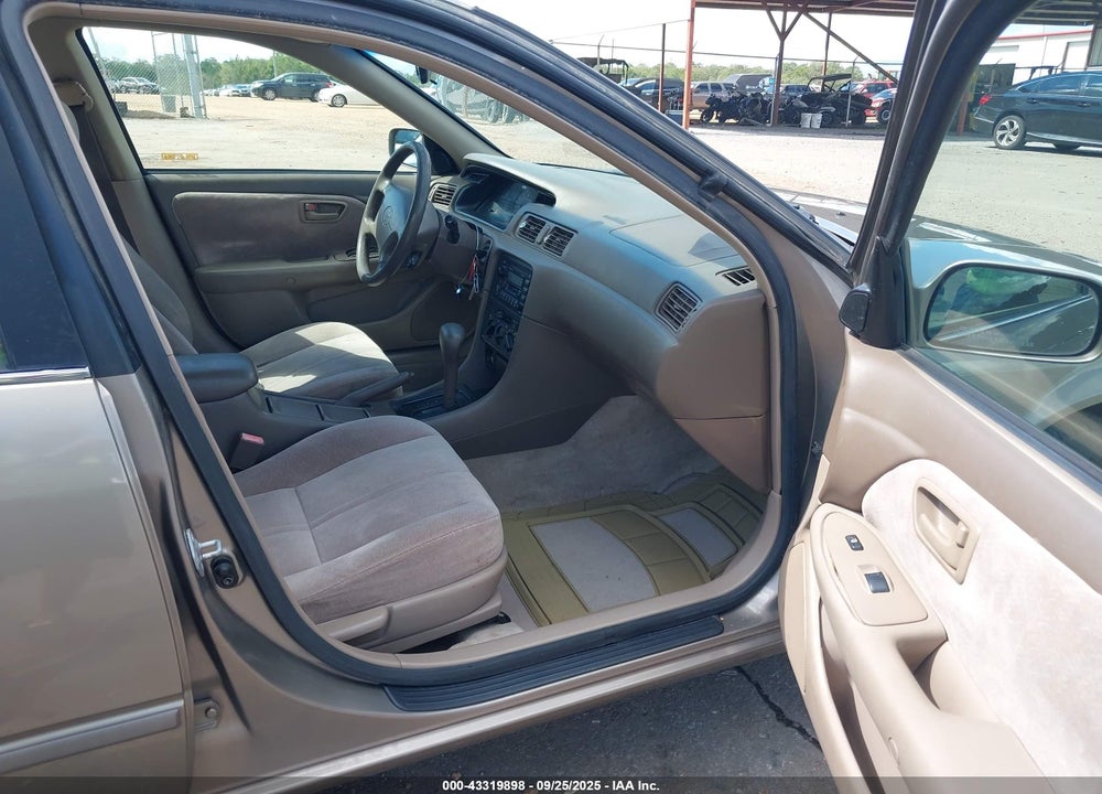 1999 TOYOTA CAMRY LE VIN: JT2BG22K1X0323698