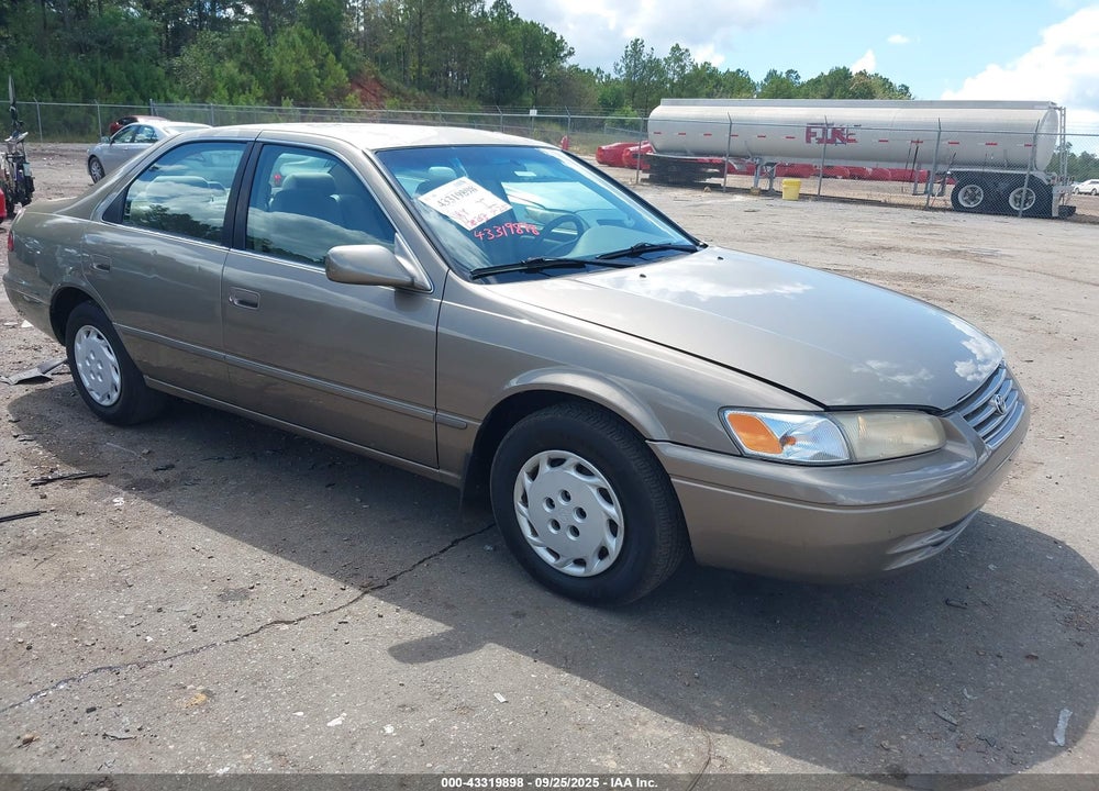1999 TOYOTA CAMRY LE VIN: JT2BG22K1X0323698