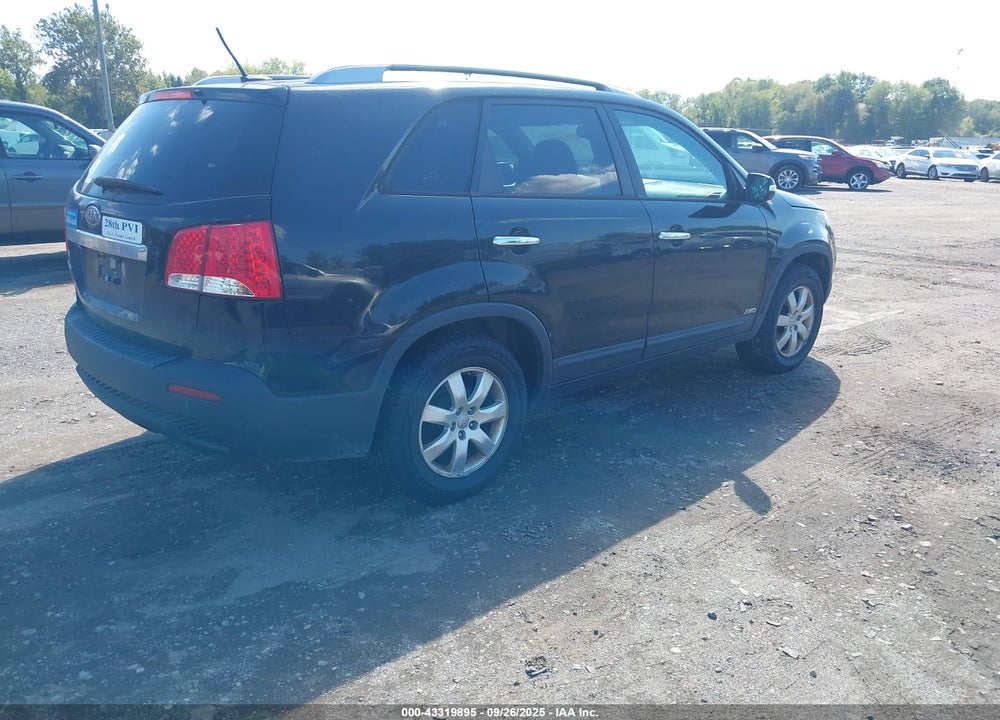 2013 KIA SORENTO VIN: 5XYKTDA22DG396777