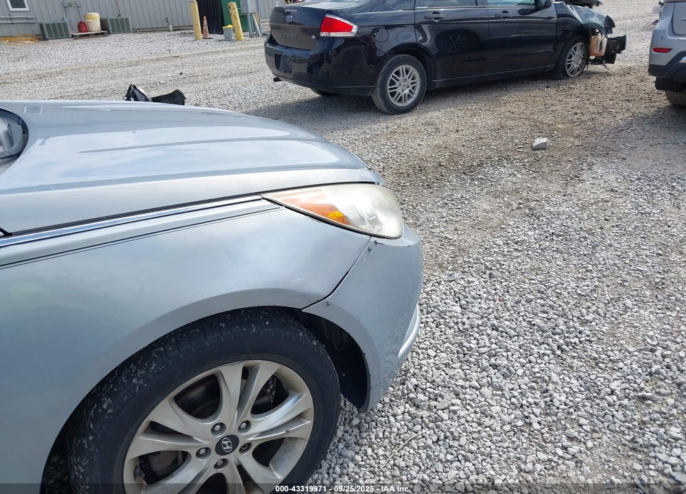 2011 HYUNDAI SONATA VIN: 5NPEC4AC9BH018662