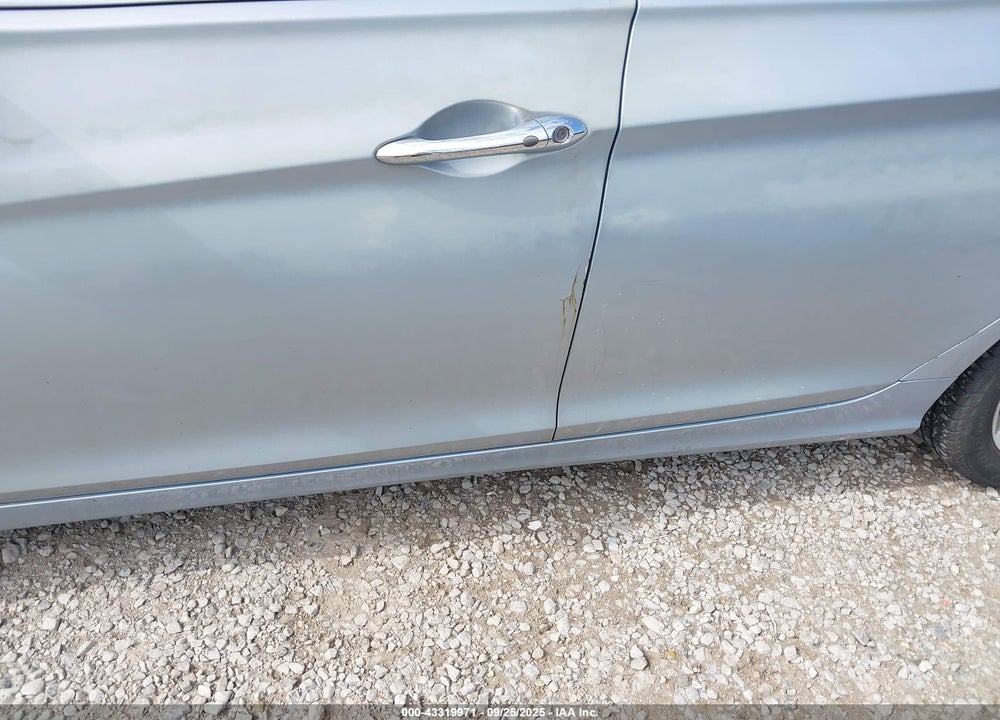 2011 HYUNDAI SONATA VIN: 5NPEC4AC9BH018662