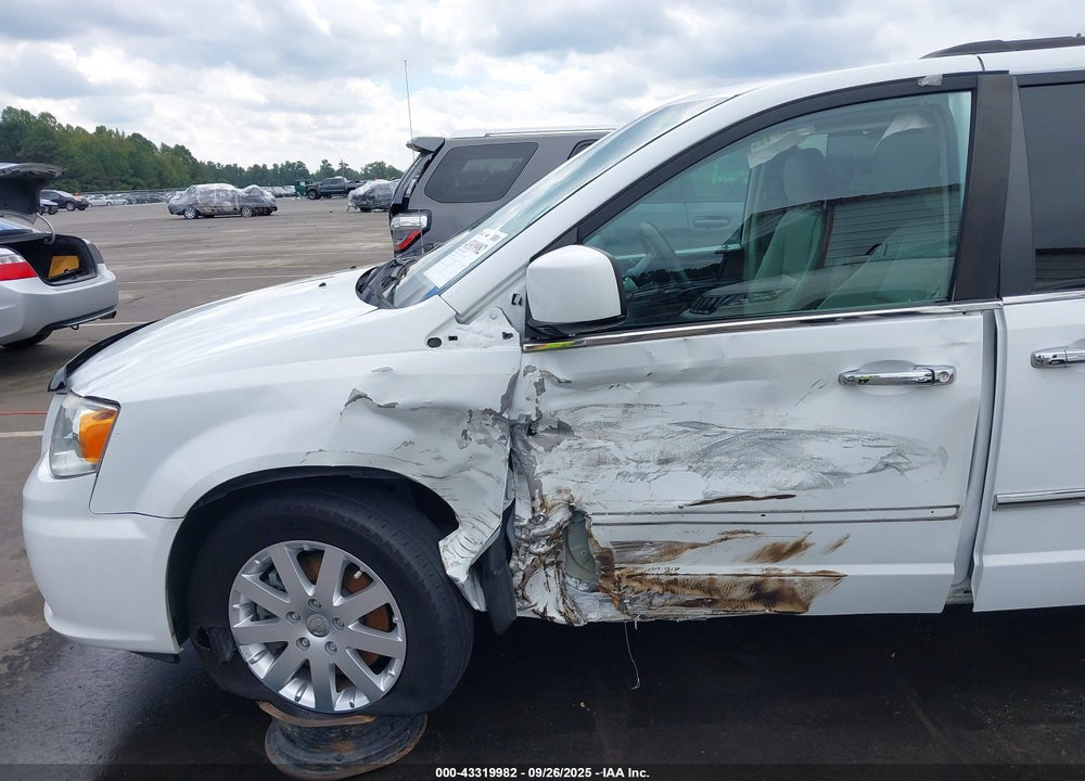 2016 CHRYSLER TOWN & COUNTRY TOURING VIN: 2C4RC1BGXGR222379