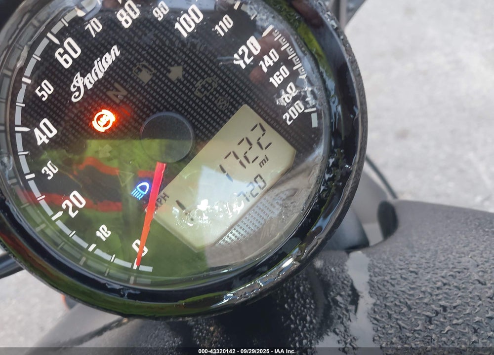 2020 INDIAN MOTORCYCLE CO. SCOUT BOBBER ABS VIN: 56KMTA00XL3160608