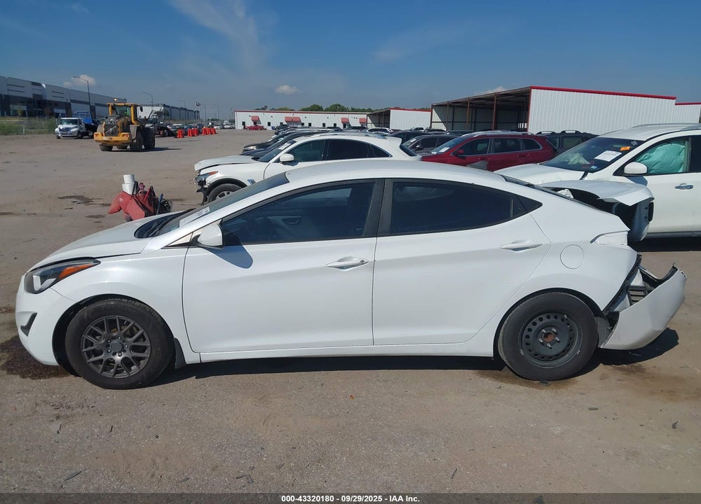 2016 HYUNDAI ELANTRA SE VIN: 5NPDH4AE5GH720127
