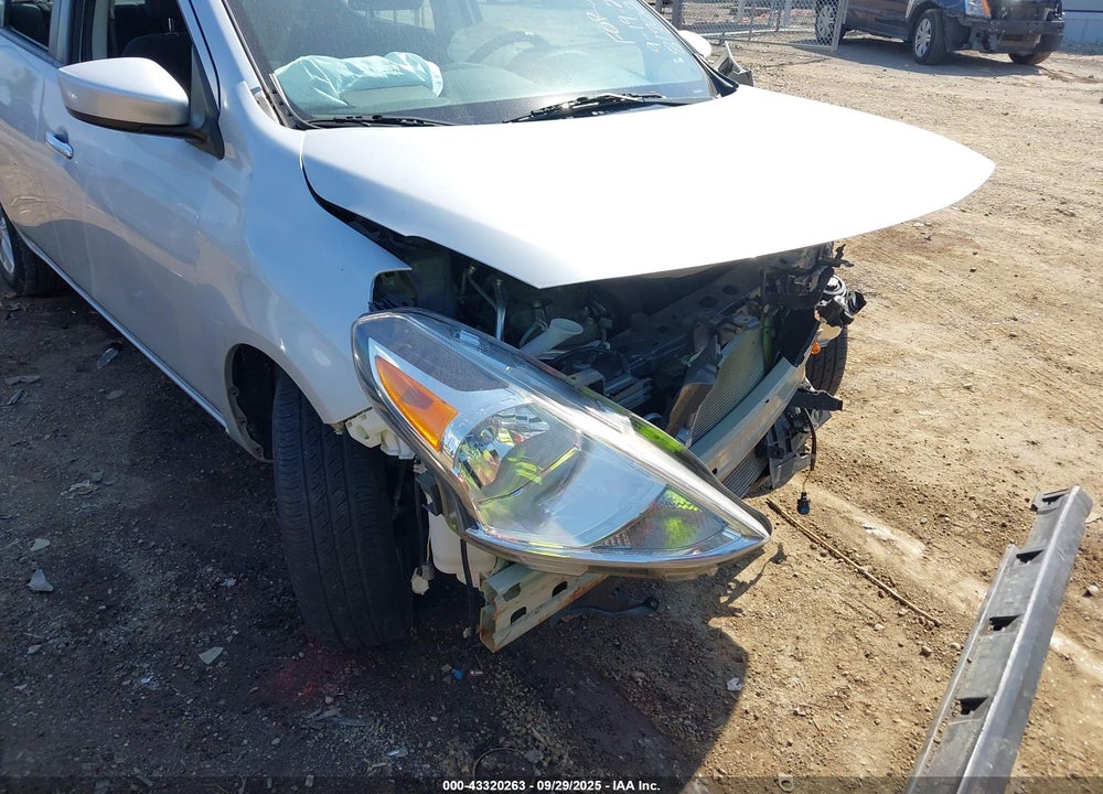 2019 NISSAN VERSA 1.6 SV VIN: 3N1CN7AP5KL817024