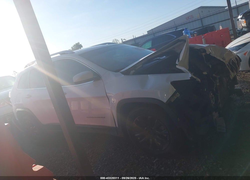 2019 JEEP CHEROKEE LATITUDE PLUS FWD VIN: 1C4PJLLN0KD164963