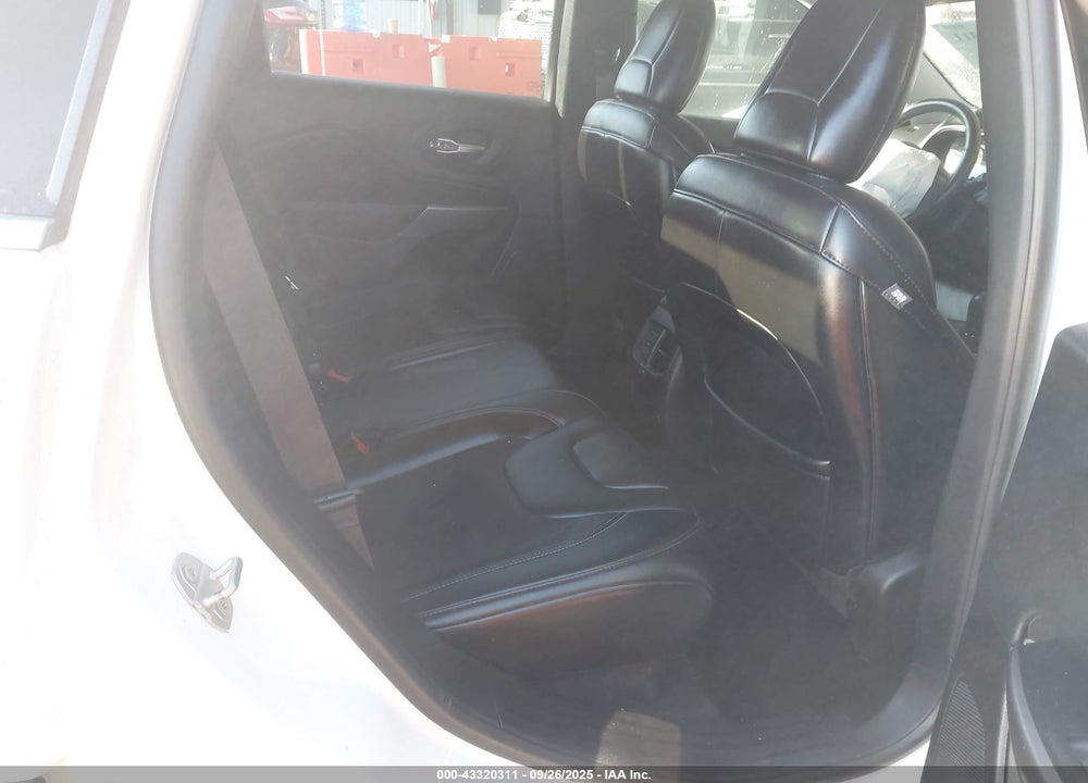 2019 JEEP CHEROKEE LATITUDE PLUS FWD VIN: 1C4PJLLN0KD164963