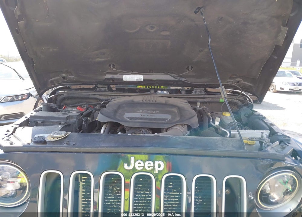 2017 JEEP WRANGLER UNLIMITED SAHARA VIN: 1C4BJWEG2HL736673