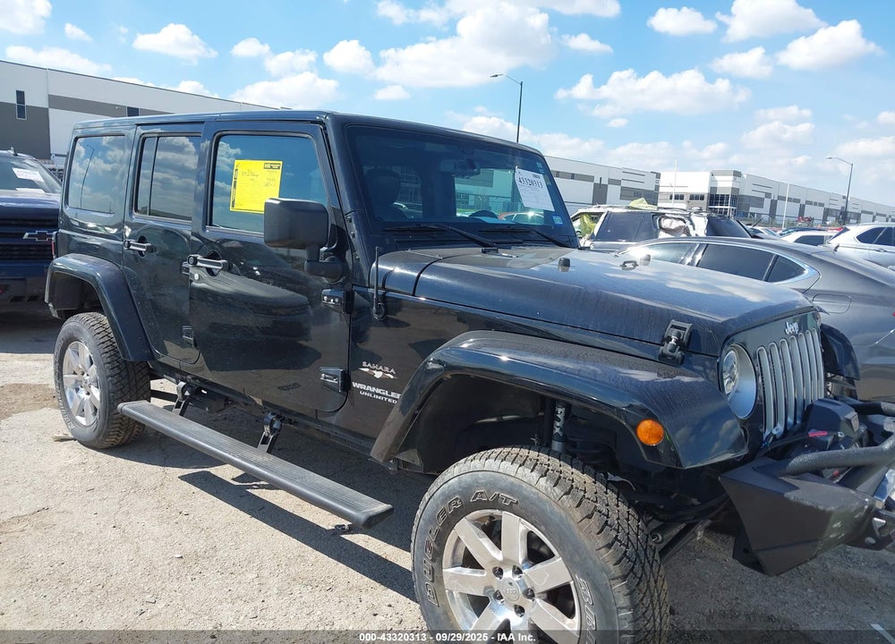 2017 JEEP WRANGLER UNLIMITED SAHARA VIN: 1C4BJWEG2HL736673