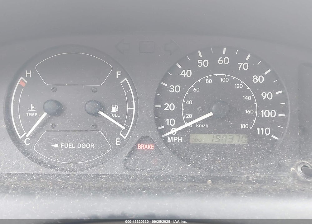 2002 TOYOTA COROLLA CE VIN: 2T1BR12E72C581261