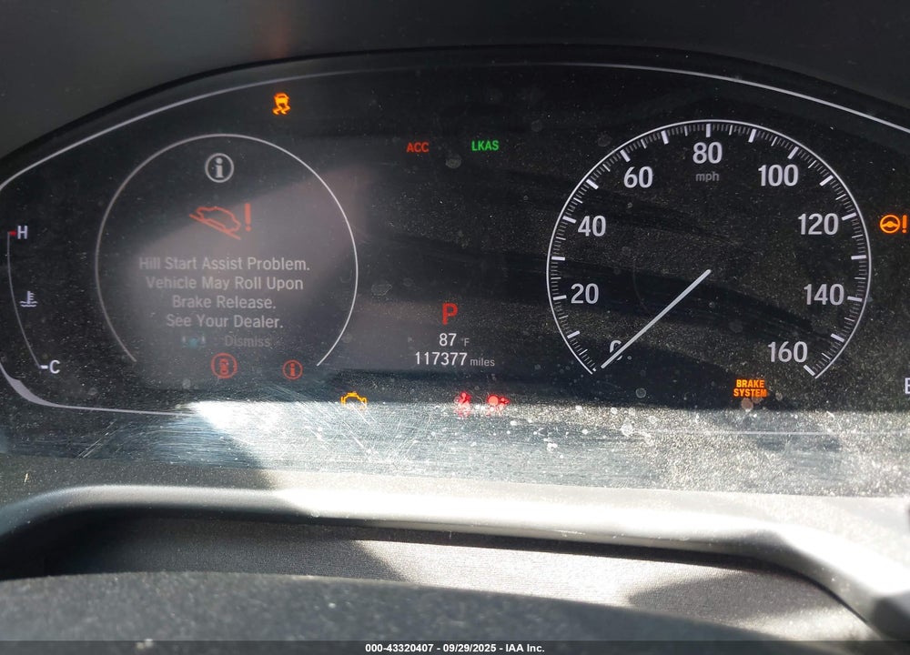 2019 HONDA ACCORD VIN: 1HGCV1F32KA134223