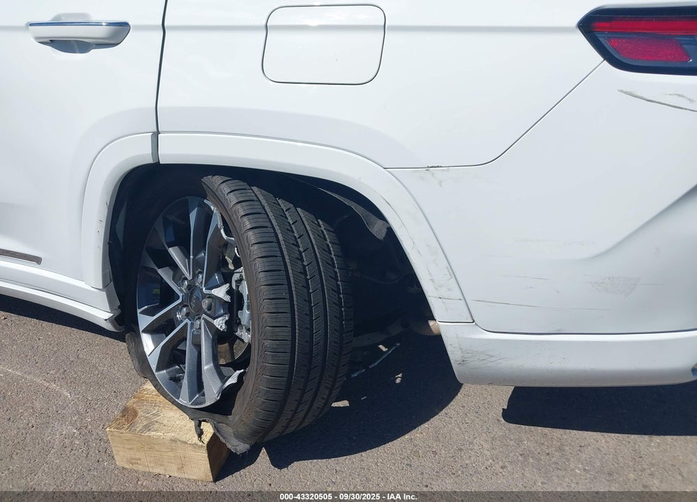 2022 JEEP GRAND CHEROKEE L OVERLAND 4X4 VIN: 1C4RJKDG4N8537065