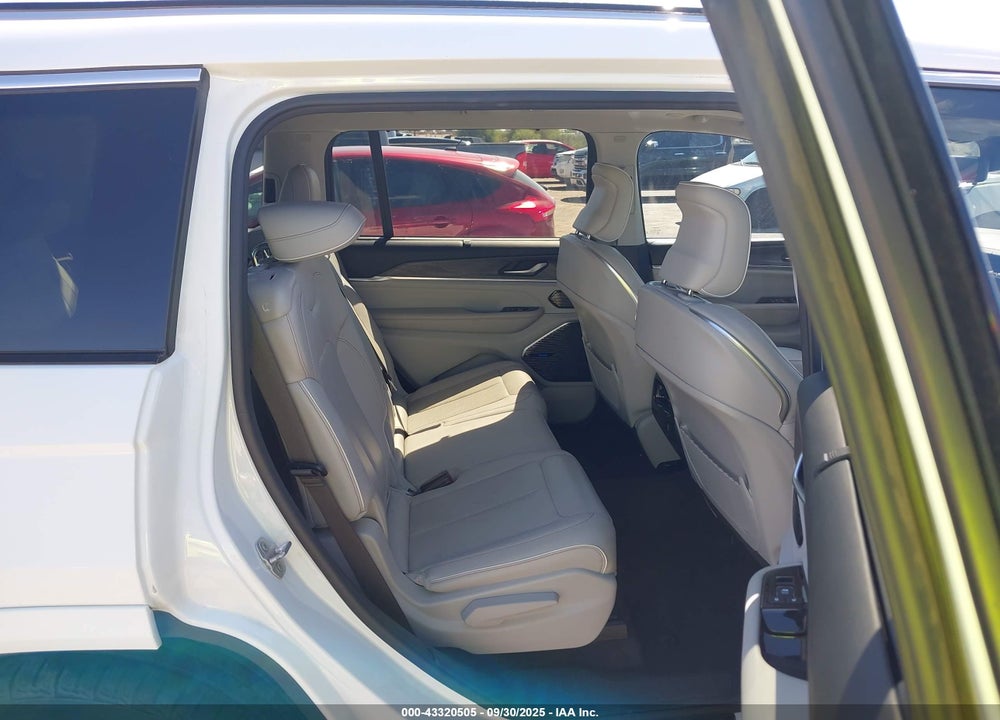 2022 JEEP GRAND CHEROKEE L OVERLAND 4X4 VIN: 1C4RJKDG4N8537065