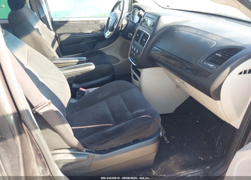 2015 DODGE GRAND CARAVAN VIN: 2C4RDGBG2FR508922