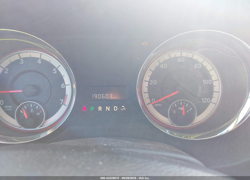 2015 DODGE GRAND CARAVAN VIN: 2C4RDGBG2FR508922