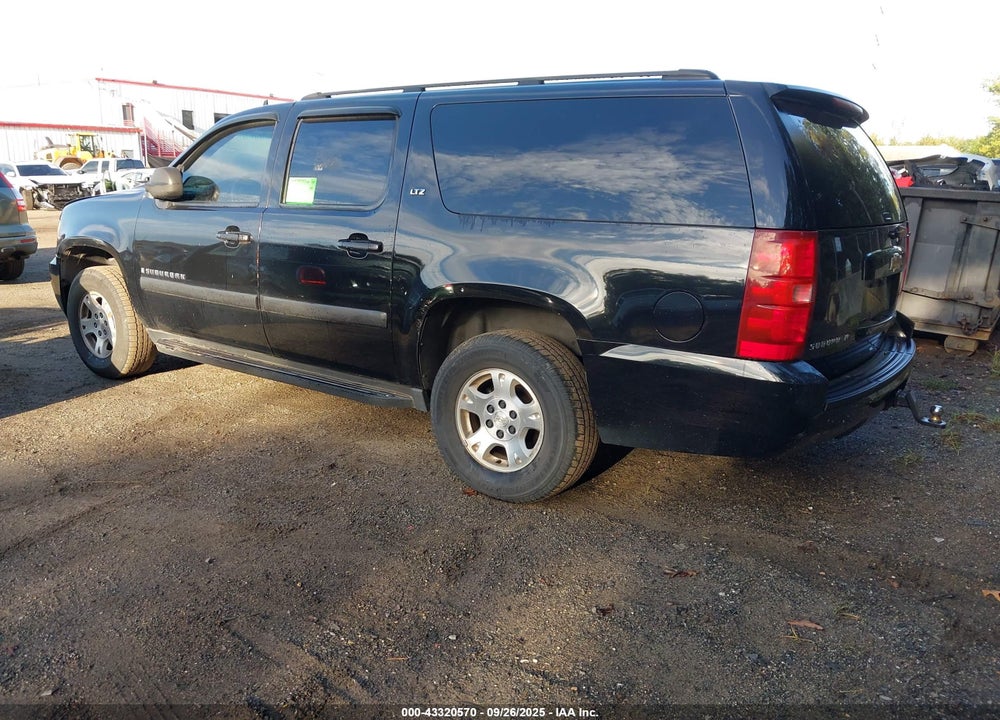 2007 CHEVROLET SUBURBAN 1500 LT VIN: 3GNFK16307G101922
