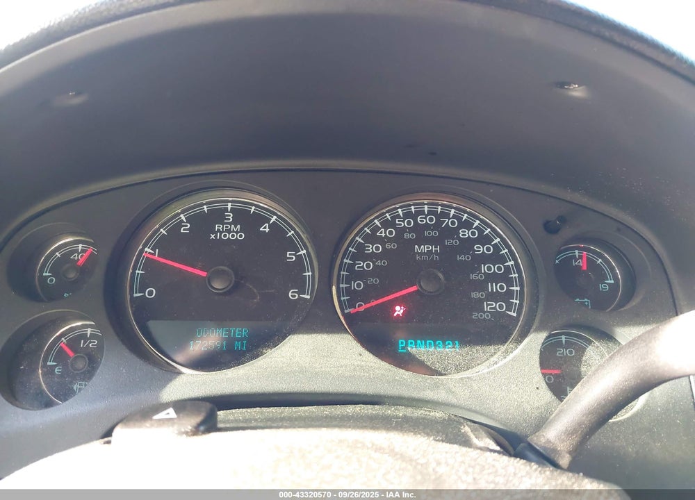 2007 CHEVROLET SUBURBAN 1500 LT VIN: 3GNFK16307G101922