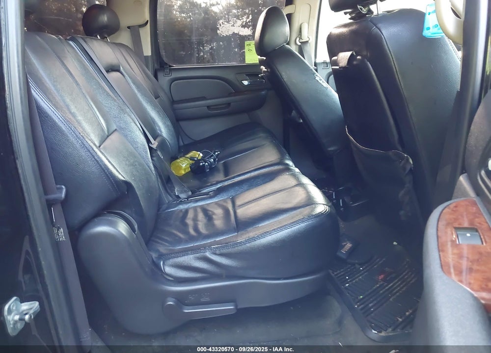2007 CHEVROLET SUBURBAN 1500 LT VIN: 3GNFK16307G101922