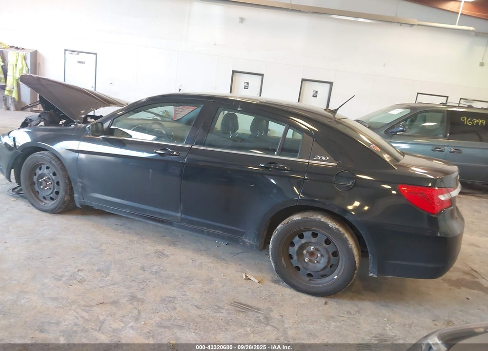2012 CHRYSLER 200 VIN: 1C3CCBAB7CN235720