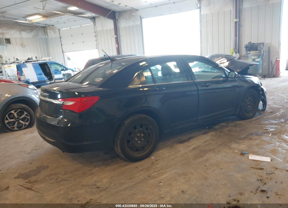 2012 CHRYSLER 200 VIN: 1C3CCBAB7CN235720