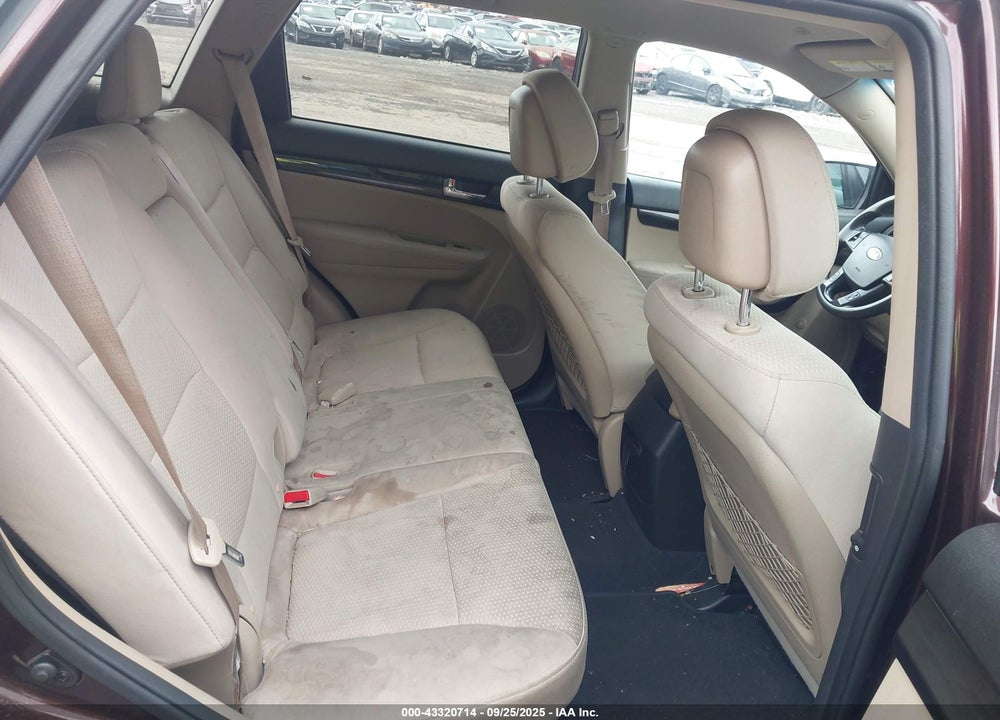 2012 KIA SORENTO LX VIN: 5XYKTDA62CG247030