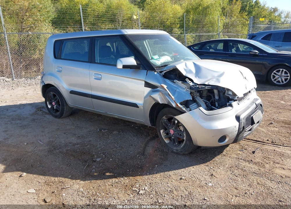 2010 KIA SOUL + VIN: KNDJT2A21A7701484