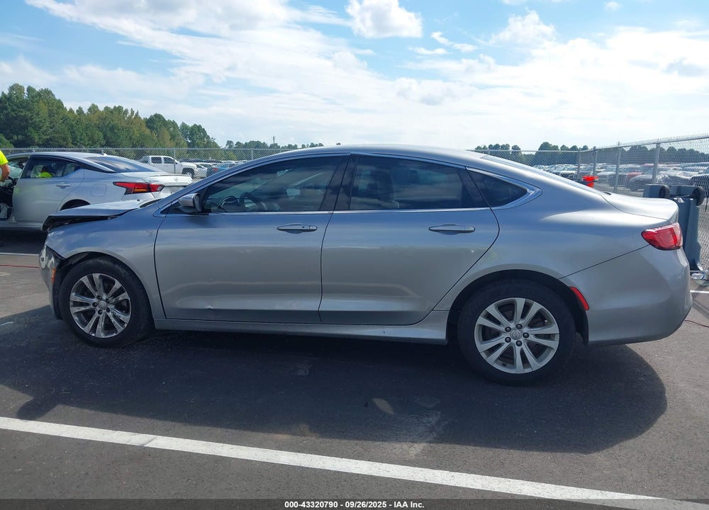 2016 CHRYSLER 200 VIN: 1C3CCCAB5GN105611