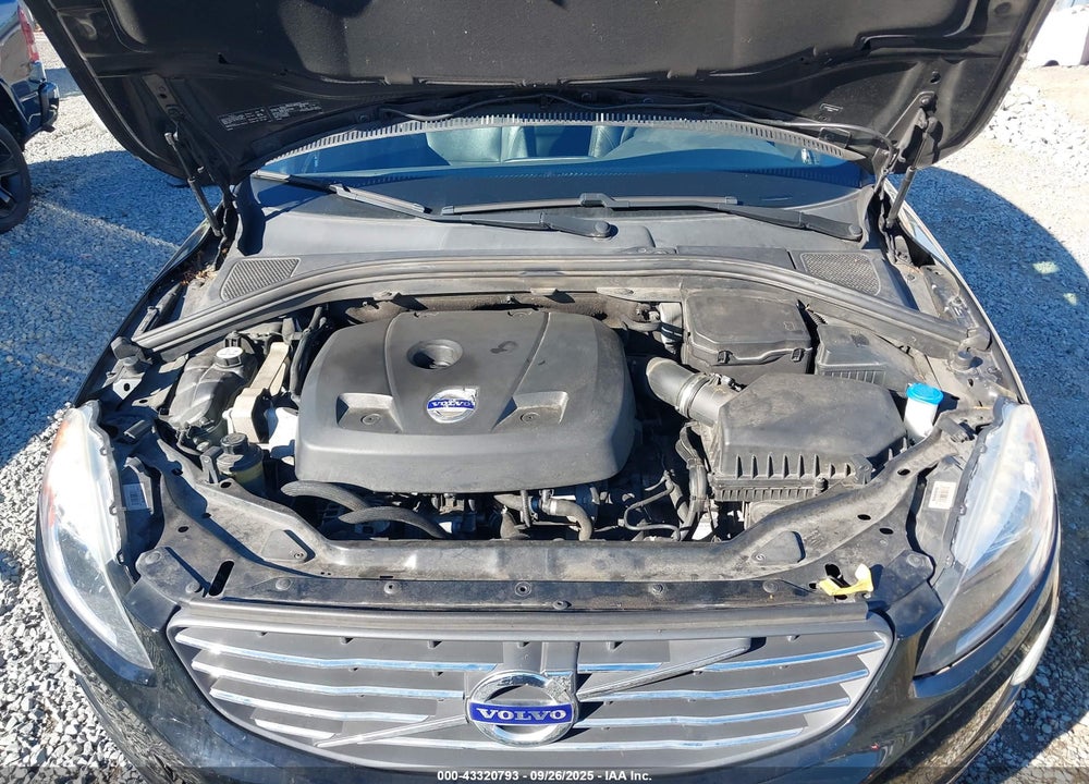 2015 VOLVO XC60 VIN: YV426MDC6F2605105