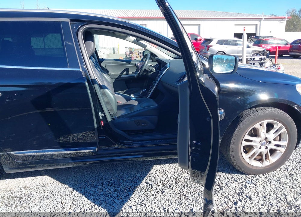 2015 VOLVO XC60 VIN: YV426MDC6F2605105