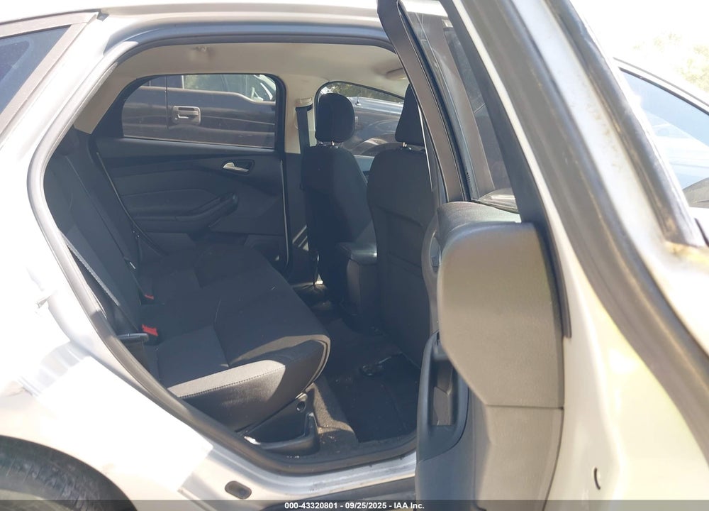 2018 FORD FOCUS VIN: 1FADP3F22JL303293