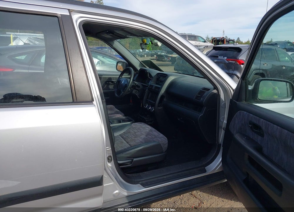 2004 HONDA CR-V LX VIN: JHLRD68494C002519
