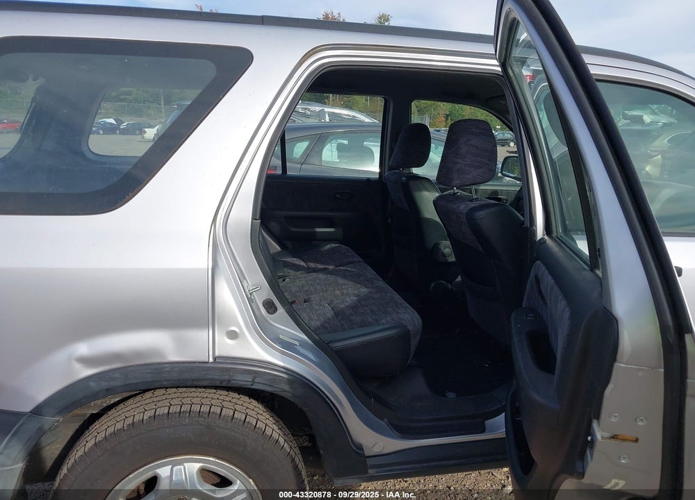 2004 HONDA CR-V LX VIN: JHLRD68494C002519