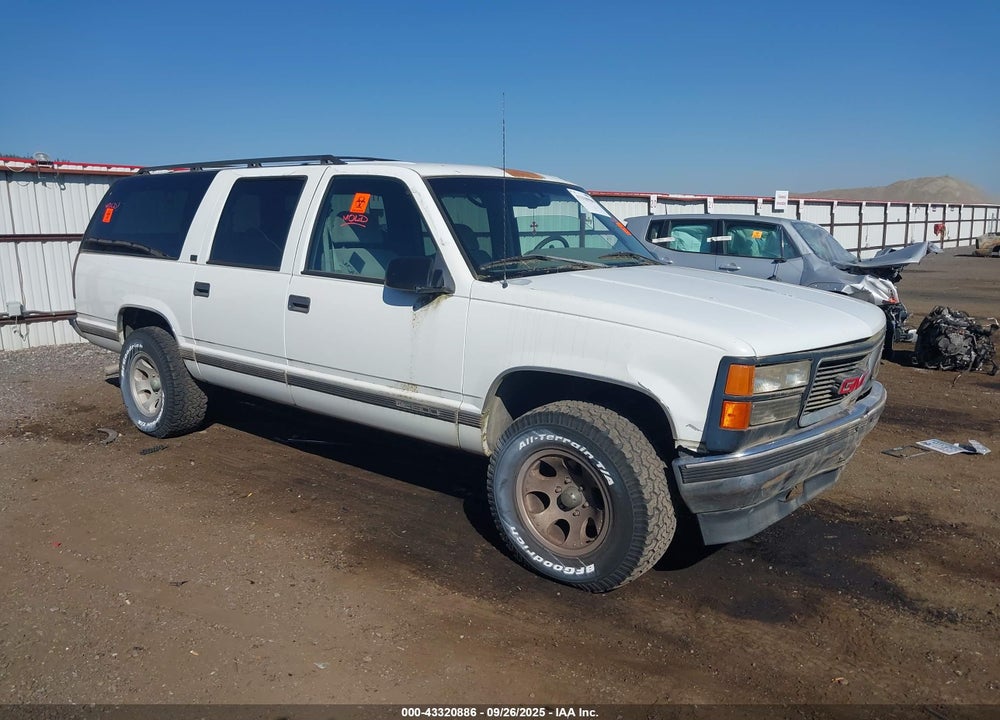 1996 GMC SUBURBAN K1500 VIN: 3GKFK16R0TG511406