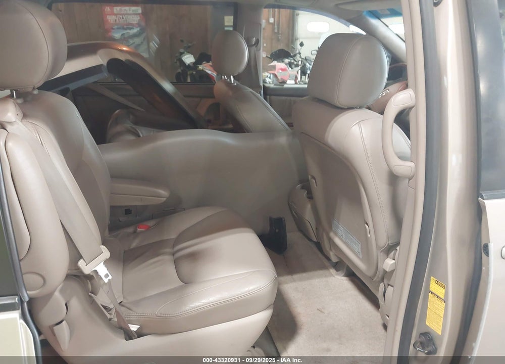 2004 TOYOTA SIENNA XLE LIMITED VIN: 5TDZA22C44S185518