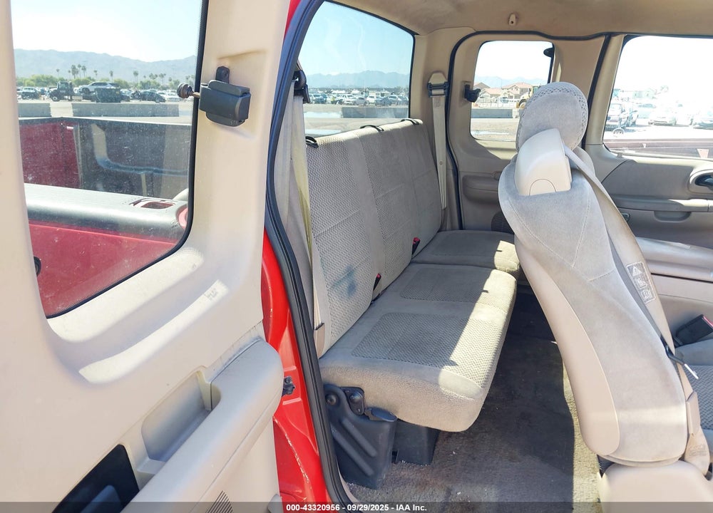 2002 FORD F-150 XL/XLT VIN: 1FTRX17292KA60737