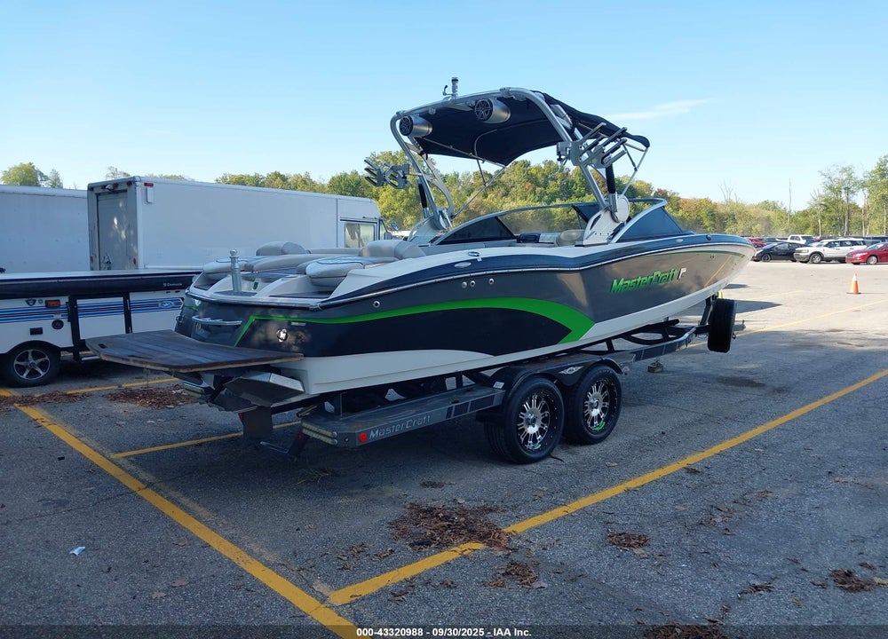 2015 MASTERCRAFT X46 VIN: MBCSNBV8H415