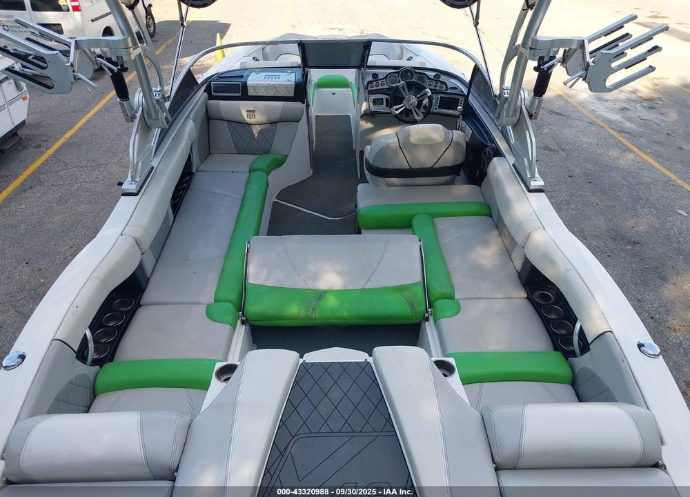 2015 MASTERCRAFT X46 VIN: MBCSNBV8H415