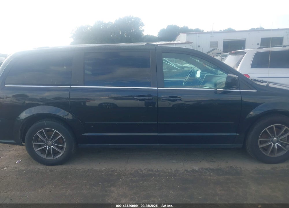 2017 DODGE GRAND CARAVAN SXT VIN: 2C4RDGCG0HR692677