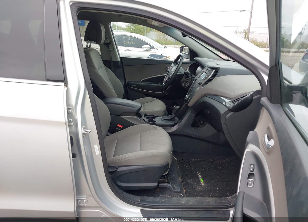 2016 HYUNDAI SANTA FE VIN: 5XYZUDLB6GG343514