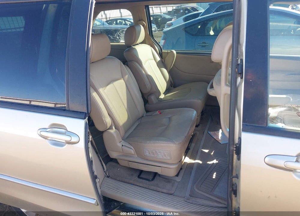 2005 MAZDA MPV ES VIN: JM3LW28J050542332