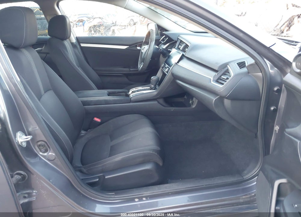 2018 HONDA CIVIC VIN: 2HGFC2F70JH523258